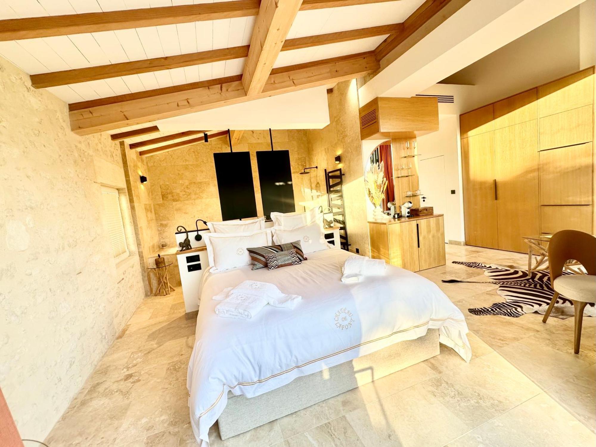 Chateau De Lafont Suites Saint-Vivien (Dordogne) Exterior foto