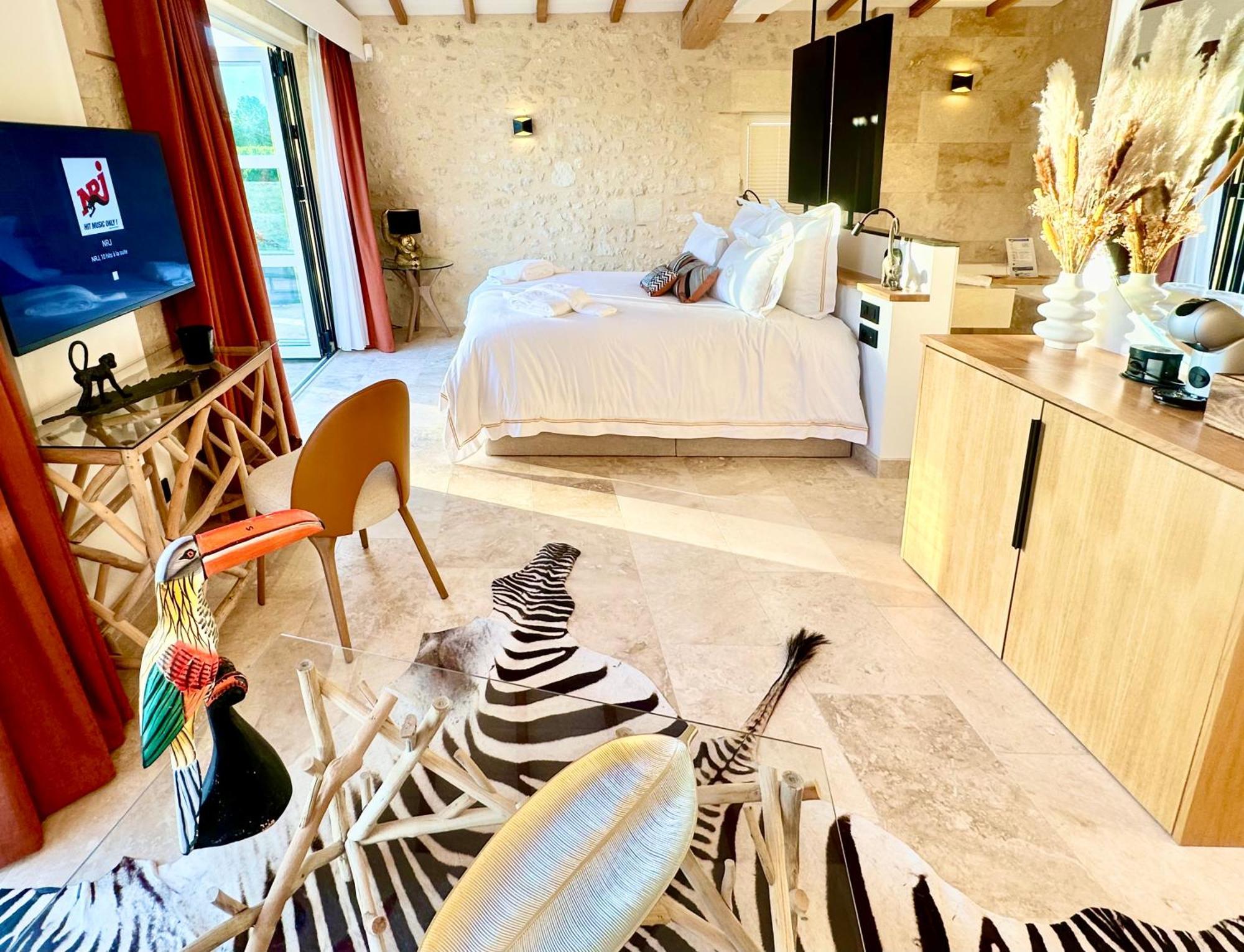 Chateau De Lafont Suites Saint-Vivien (Dordogne) Exterior foto
