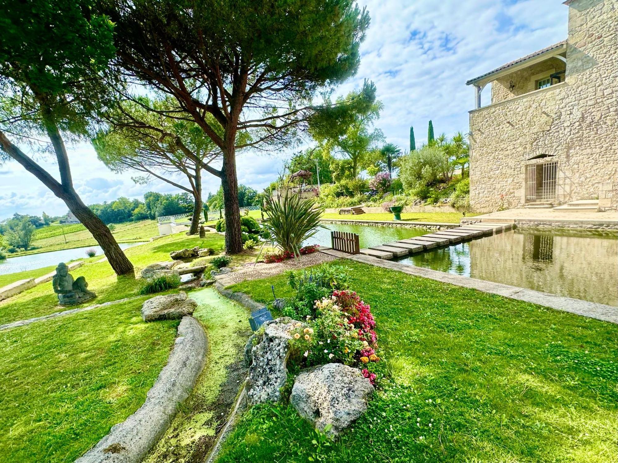 Chateau De Lafont Suites Saint-Vivien (Dordogne) Exterior foto